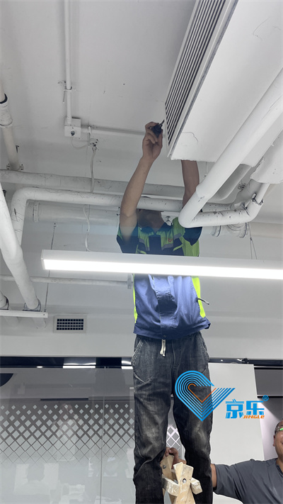 中央空調風口更換實戰 當天解決灰塵異味